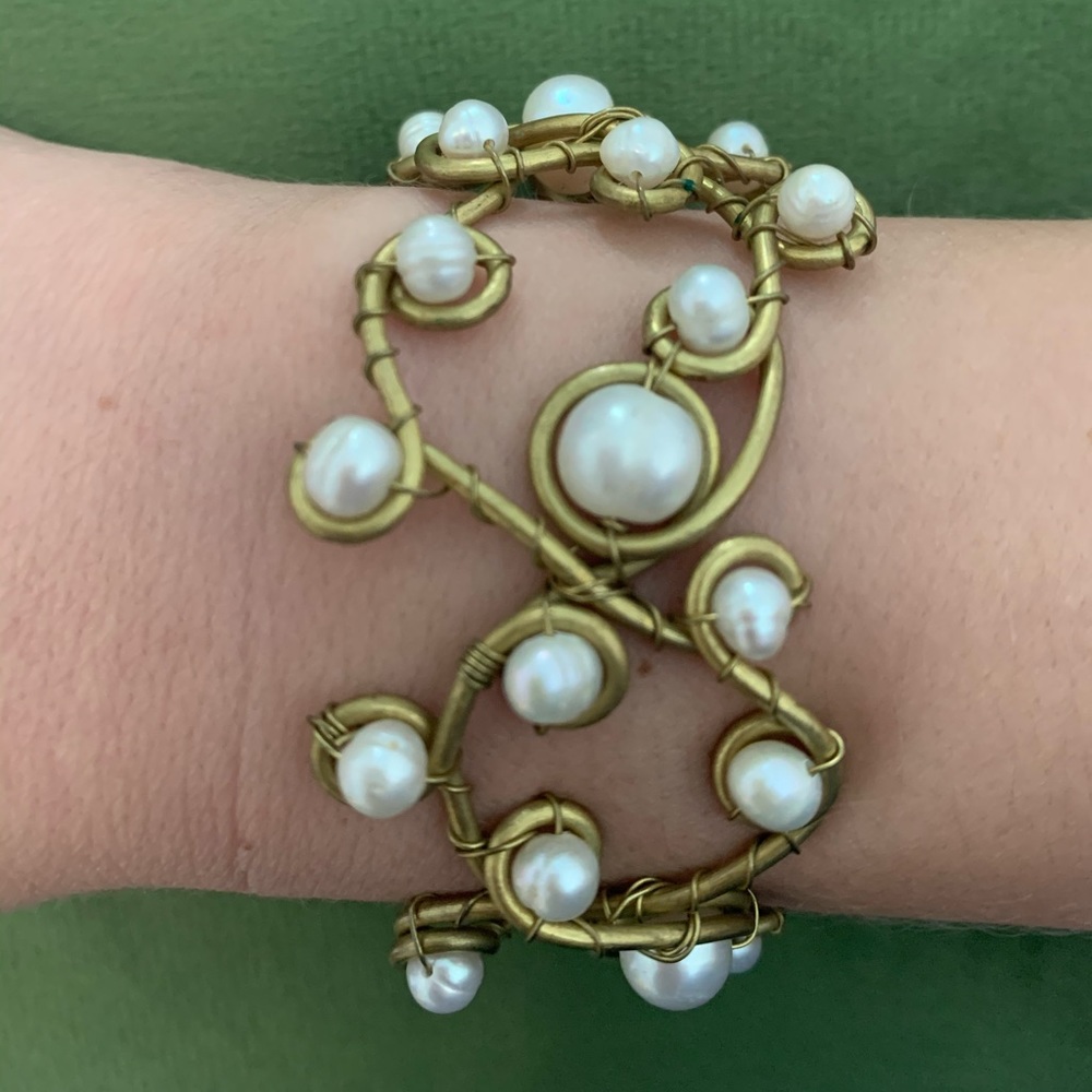Fresh Water Pearls Wire Cuff